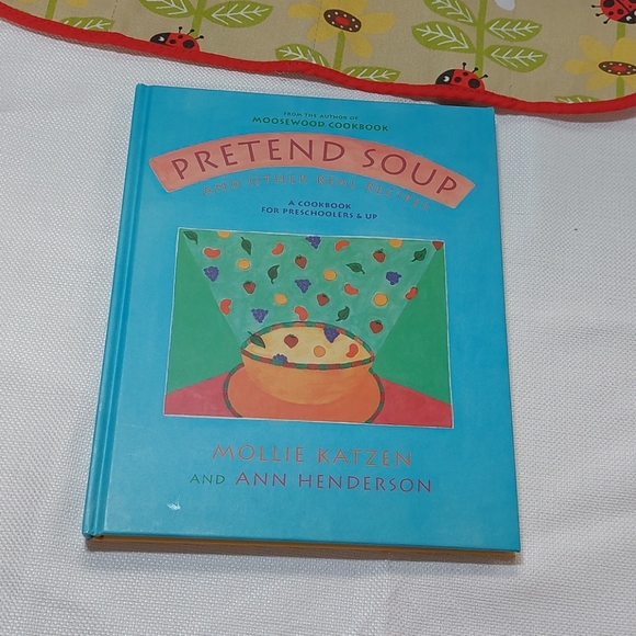 Pretend Soup Child's Cookbook & Sugarbooger Apron - Picture 10 of 13